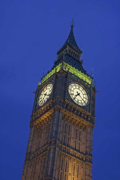 Great Britain, London Clock Tower at dusk